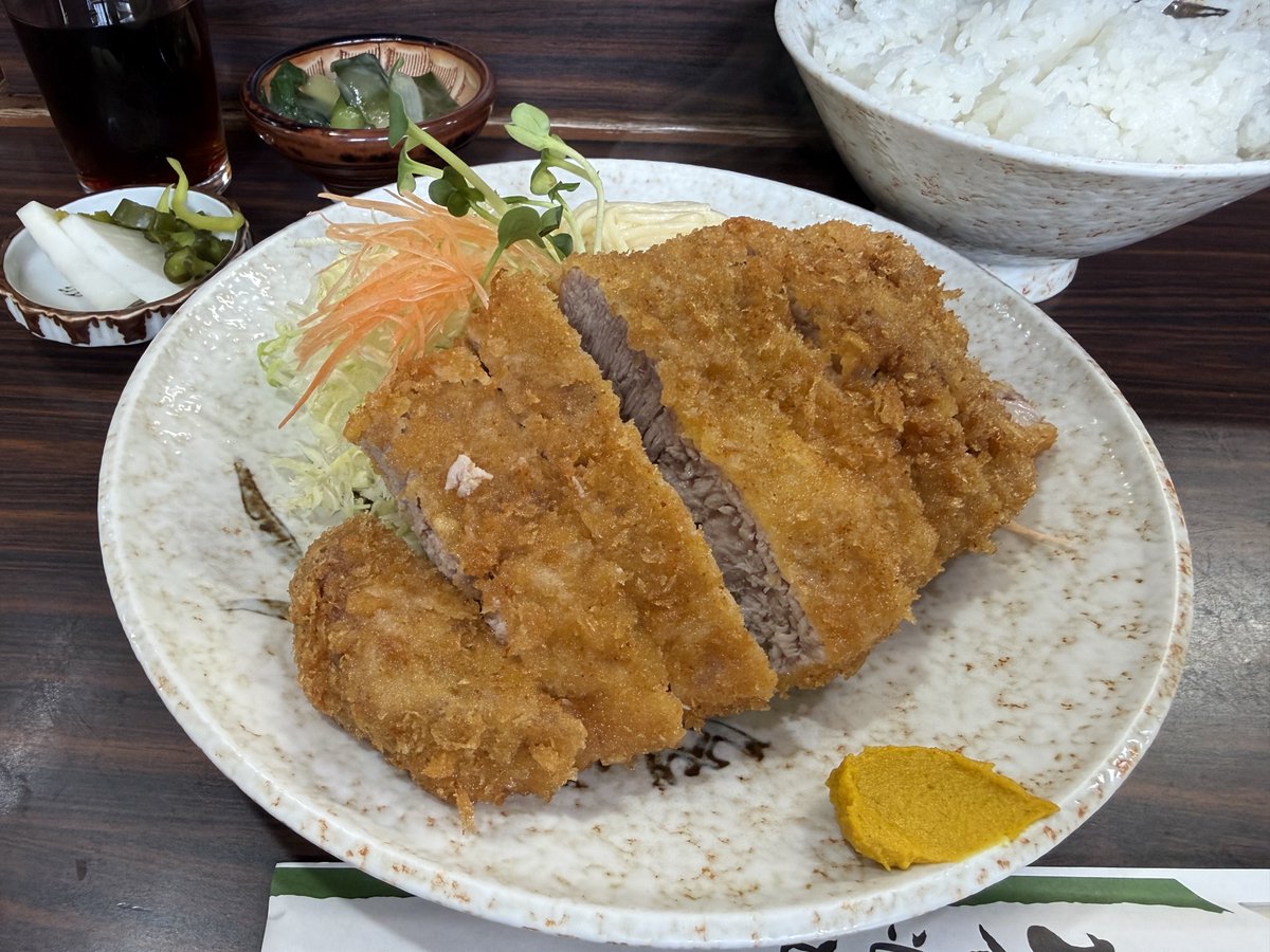 おびーか tweet media