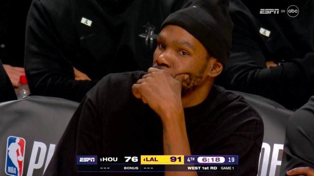 HaterReport's tweet photo. Kevin Durant about to fire up his burner account 😂 https://t.co/SAORceuBkY