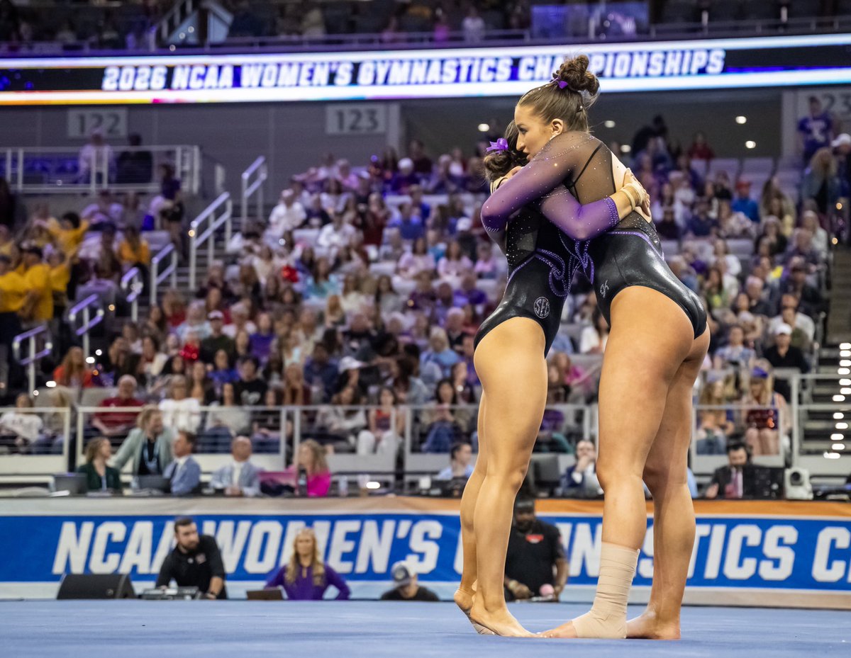 mjohnsonphoto's tweet image. It was a battle all the way to the end with @LSUgym finishing 2nd to Oklahoma at @NCAA_Gymnastics. For 📸’s from the meet &amp;amp; story by @RabalaisAdv check @NOLAnews &amp;amp; @theadvocatebr #PHOTOS #photooftheday #LSUgym #NCAAWGym #nikonphotography

tinyurl.com/ypeatvtf