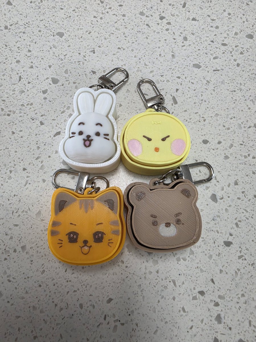 포레스텔라 4th 정규앨범
 <THE LEGACY >앨범 구매 독려 이벤트
 
 🍀 당첨상품 : 클릭커
 🍀 참여 : RT
 🍀 당첨인원 : 2명
 🍀 당첨발표 : 4월 24일 오후
 🍀 당첨 후 앨범구매 인증