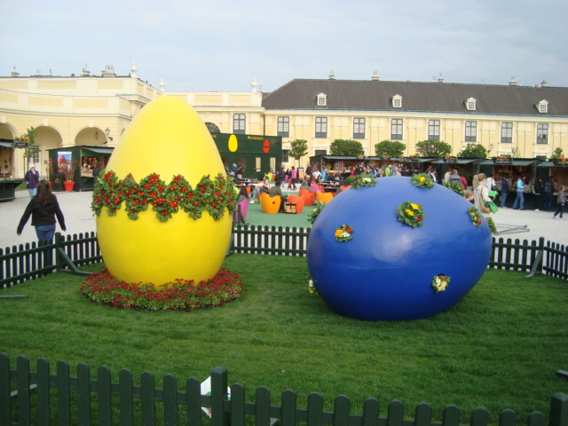 2度目のHypo Niederösterreichの観戦で訪れましたが、Frühlingsfest真っ最中
沢山の人たちがフレンドリーに接してくれてとっても楽しかった!
また行きたいな...