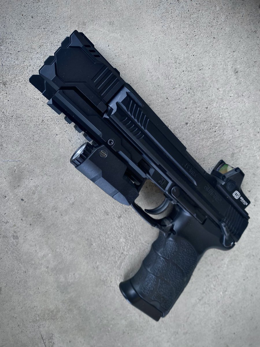 ZetumetuTimeDDD's tweet image. センサーとバレルの位置調整完了！
あとはスライド先端とコンペンセイターとの接点部分を造形してやったらOKやな🙆‍♀️
あぁ、あと本体をパーフェクトマキシマにしなきゃ
#laylax
#HK45
#電ハン