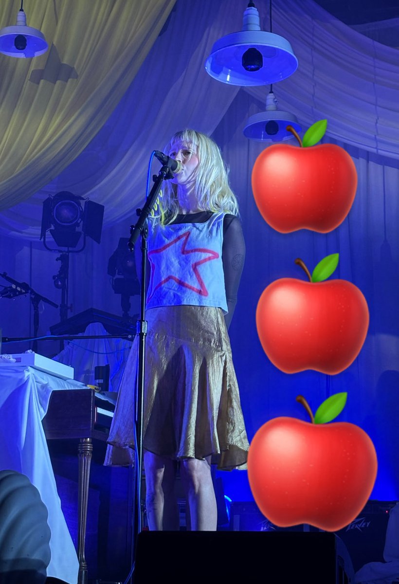 (princess of the world HAD AN EGO DEATH) tweet media