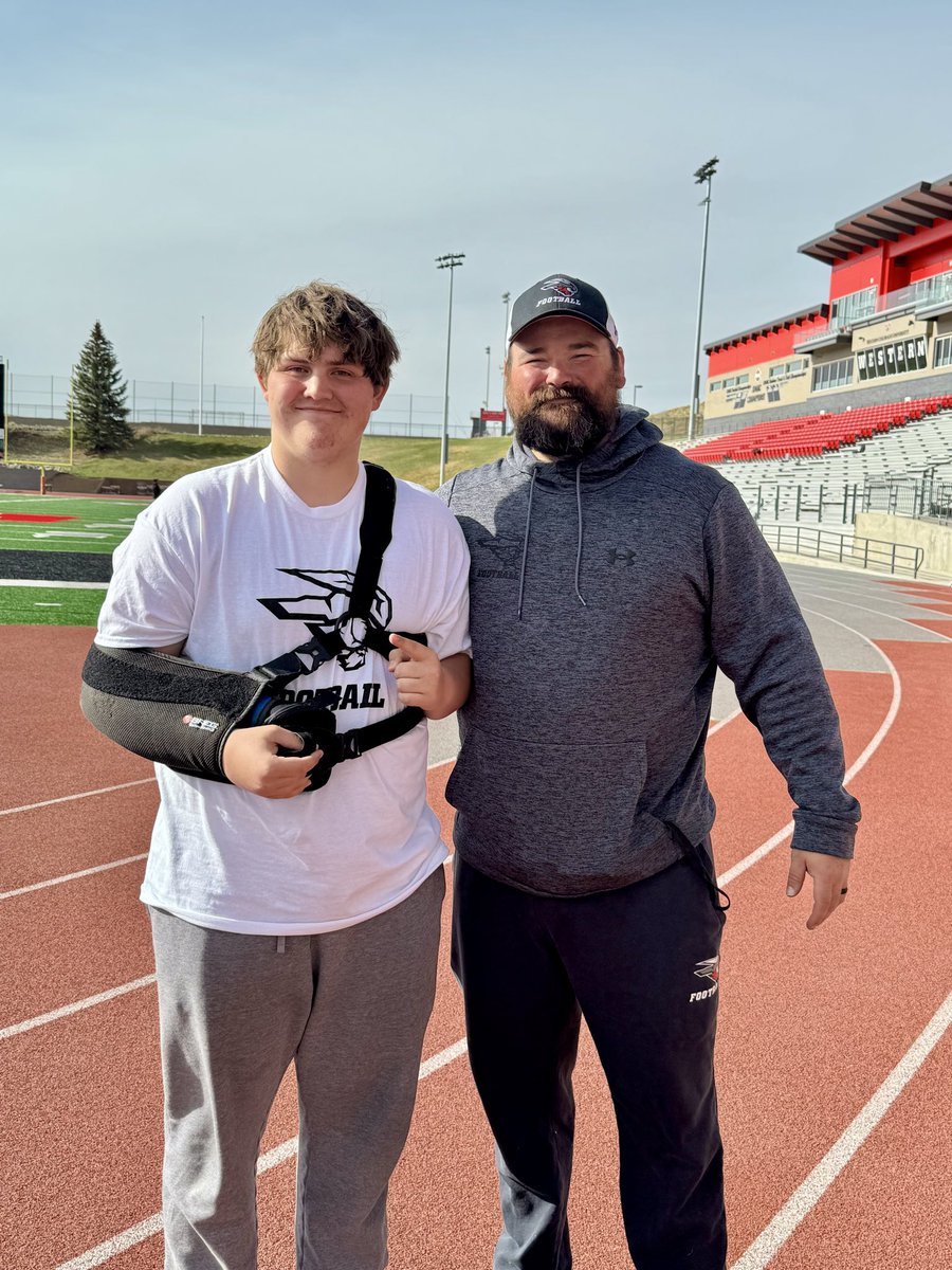 chasemusgrave62's tweet image. Had a great Junior Day Visit at @MountaineerFB. Thank you @CoachRoyWCU for the invitation and amazing experience. Excited to come out this summer and work! #ELD @CShafferCoach @CoachJHoops74 @ChrisHelbig3 @BroomfieldFtbl