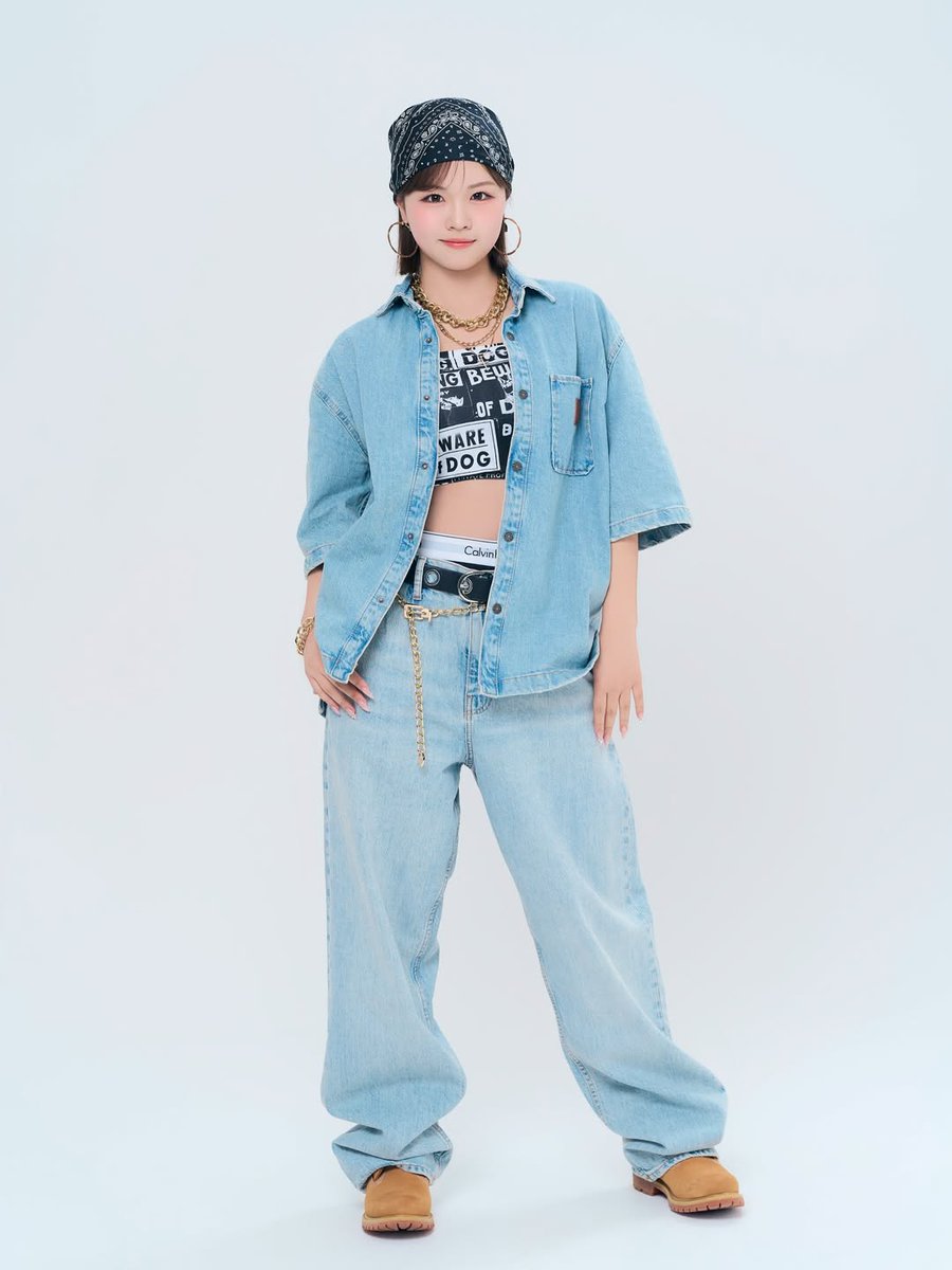 OrbisDoctorinae's tweet image. Laki のボーイッシュな衣装　佐藤栞奈

mu-ca『Pancake』のリリースイベント
girls2-fc.jp/page/familyNew…
で会えます。

先行配信
Starry pop Canvas
youtu.be/GOJnCP40Rpc?si…

2026年 4月25日から東名阪ツアー
girls2-fc.jp/page/events/Am…
があります。

#佐藤栞奈
#Laki
#Pancake

↓