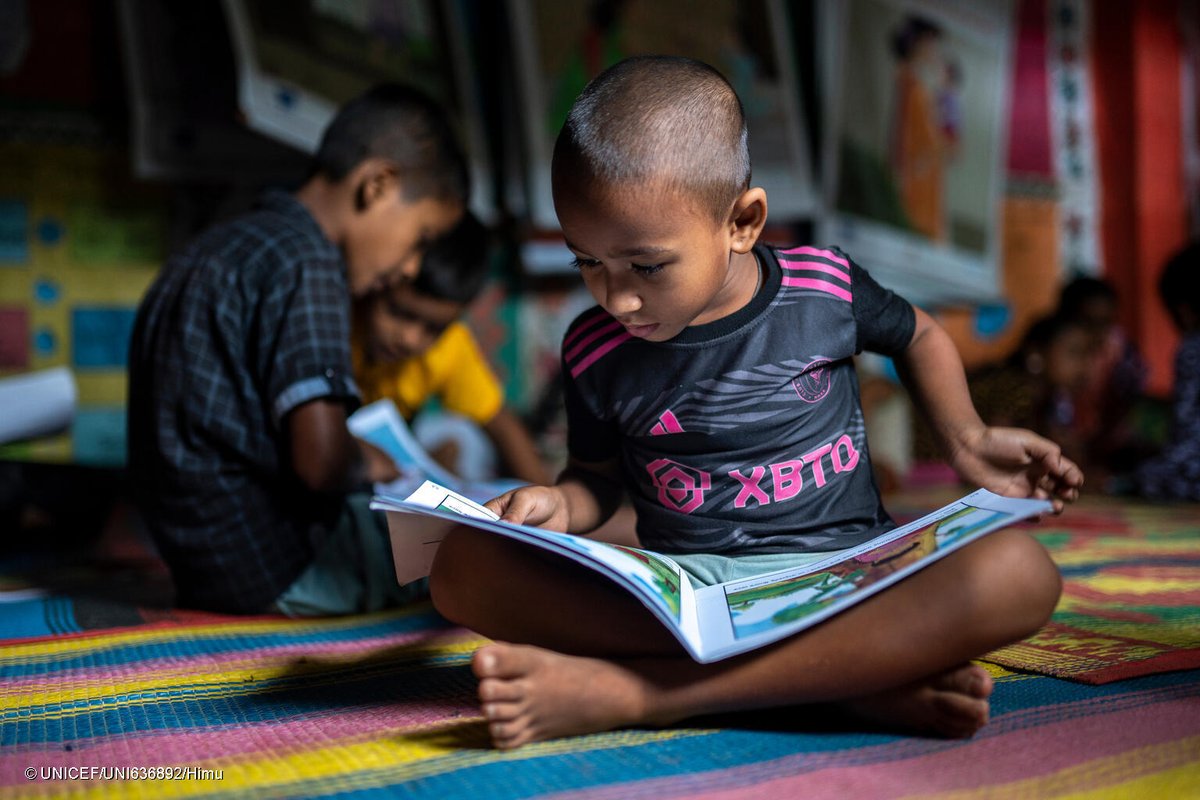 UNICEFBD's tweet photo. Education lays the groundwork for a better tomorrow yet we're facing a global learning crisis.
Today, millions of students attend school without acquiring basic skills.
To end this crisis, we must act now. 🙌
#LetMeLearn https://t.co/dsrDRDzvE9