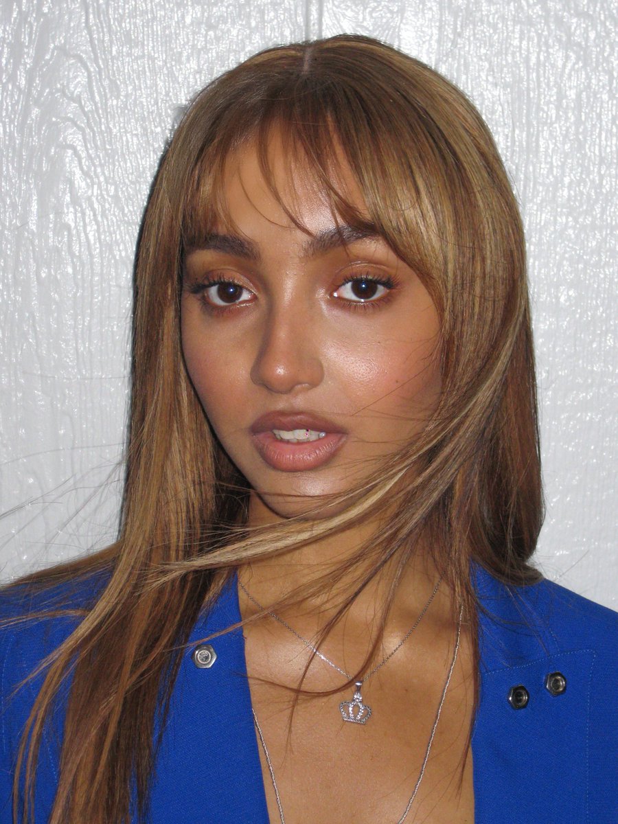 Kurrco's tweet image. Happy birthday to PinkPantheress, she turns 25 today 🎈