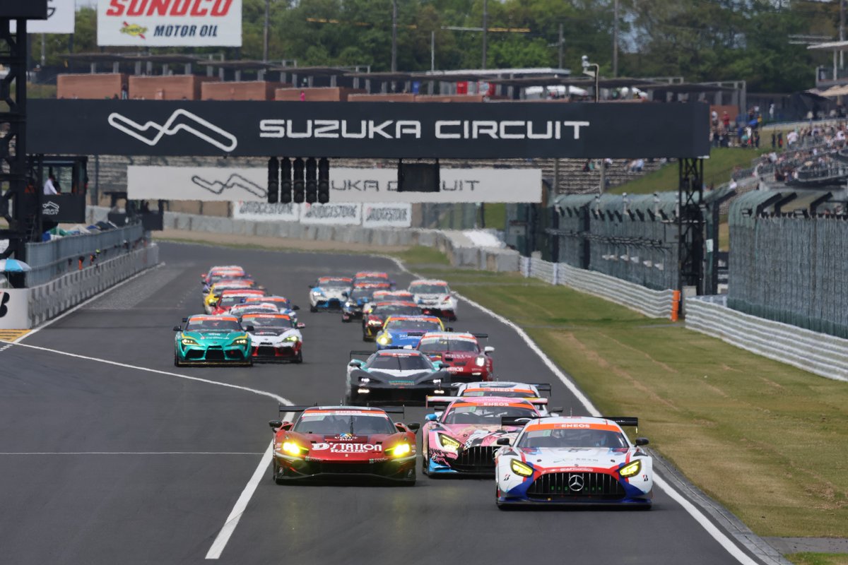 suzuka_event's tweet photo. ＥＮＥＯＳ スーパー耐久シリーズ2026 Empowered by BRIDGESTONE 第2戦 SUZUKA 5時間レース スタートシーン！
 #S耐 #スーパー耐久 #SuperTaikyu https://t.co/dNlDL6Lkt7