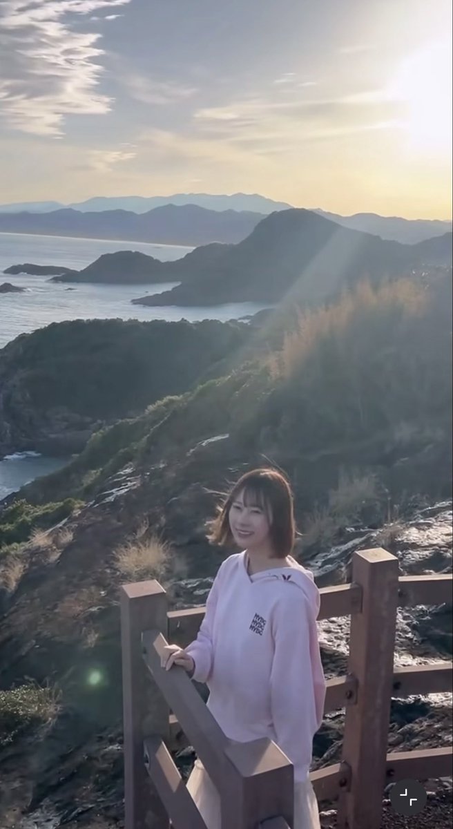 gdQtdbeIL622894's tweet photo. たまにゃん、宮崎縦断旅行してきたんだね☺️
本当にたまにゃん、先輩達が卒業してから考えて成長してるね☺️
不器用だけど一生懸命なたまにゃんが私は大好きです💕

「宮崎が似合う女選手権」
もいいけど、たまにゃんは
「日向坂46が似合う女」だよ🌈

直接言ってあげたい☺️

#石塚瑶季 
#日向坂46 https://t.co/ZP7nh08hun