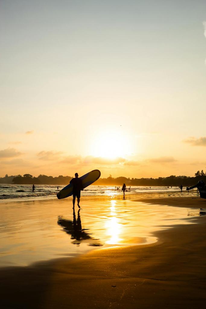 Bellaventia's tweet image. Golden hour in Weligama hits different.
Salt in the air, board under your arm, and that moment when the ocean calls you back in. There’s something about surfing here, it’s not just a wave, it’s a rhythm you fall into.

#surfing #visitsrilanka #bellaventia
