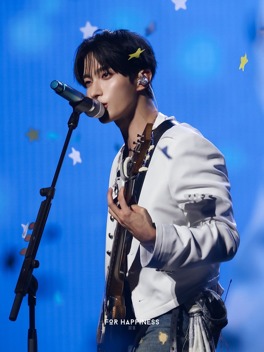 970218FHP's tweet photo. 260417 DxS [SERENADE] 
⭐️
#SEVENTEEN #세븐틴 
#도겸 #이석민 
#DK #DOKYEOM #ドギョム https://t.co/e3elFt2fUb