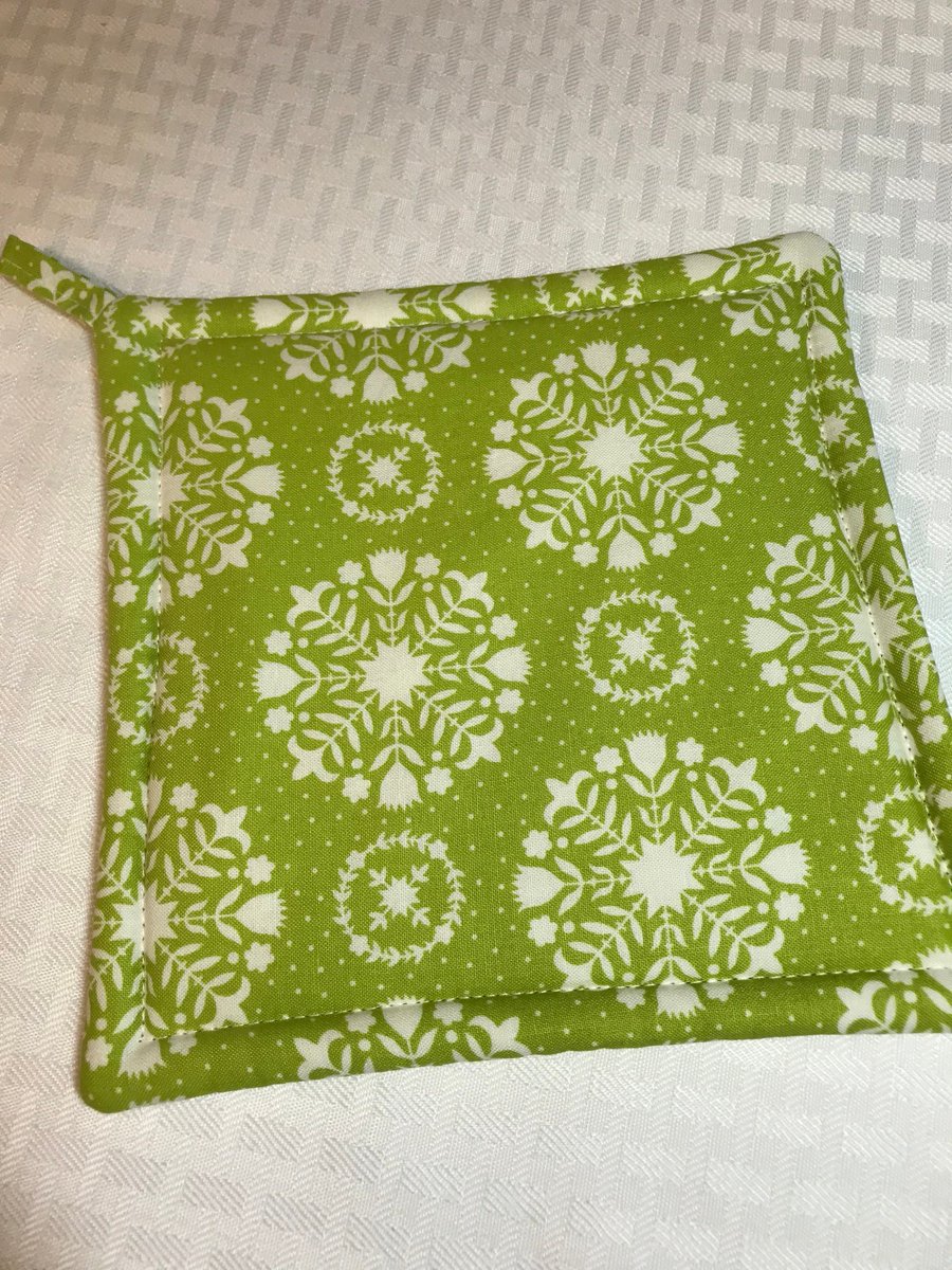 angelhw1956's tweet image. Handmade Pot Holder tuppu.net/110858d4 #TeaTimeQuiltsnMore #Etsy #Kitchen