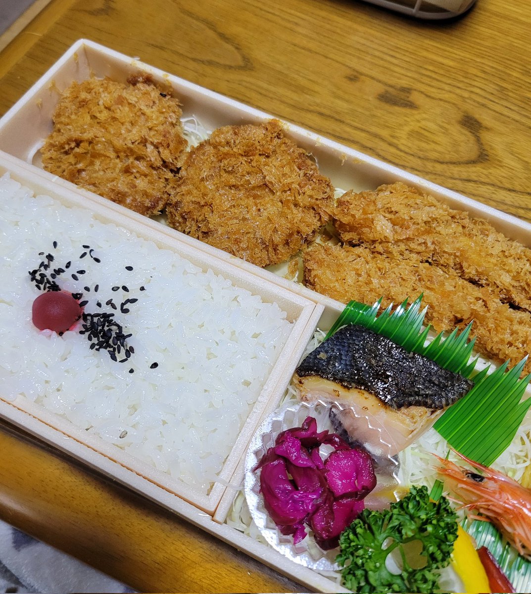 たけけ tweet media