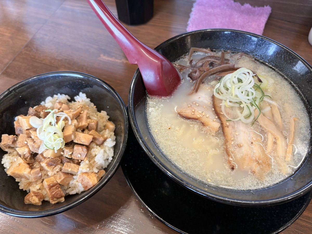 コウセイ tweet media