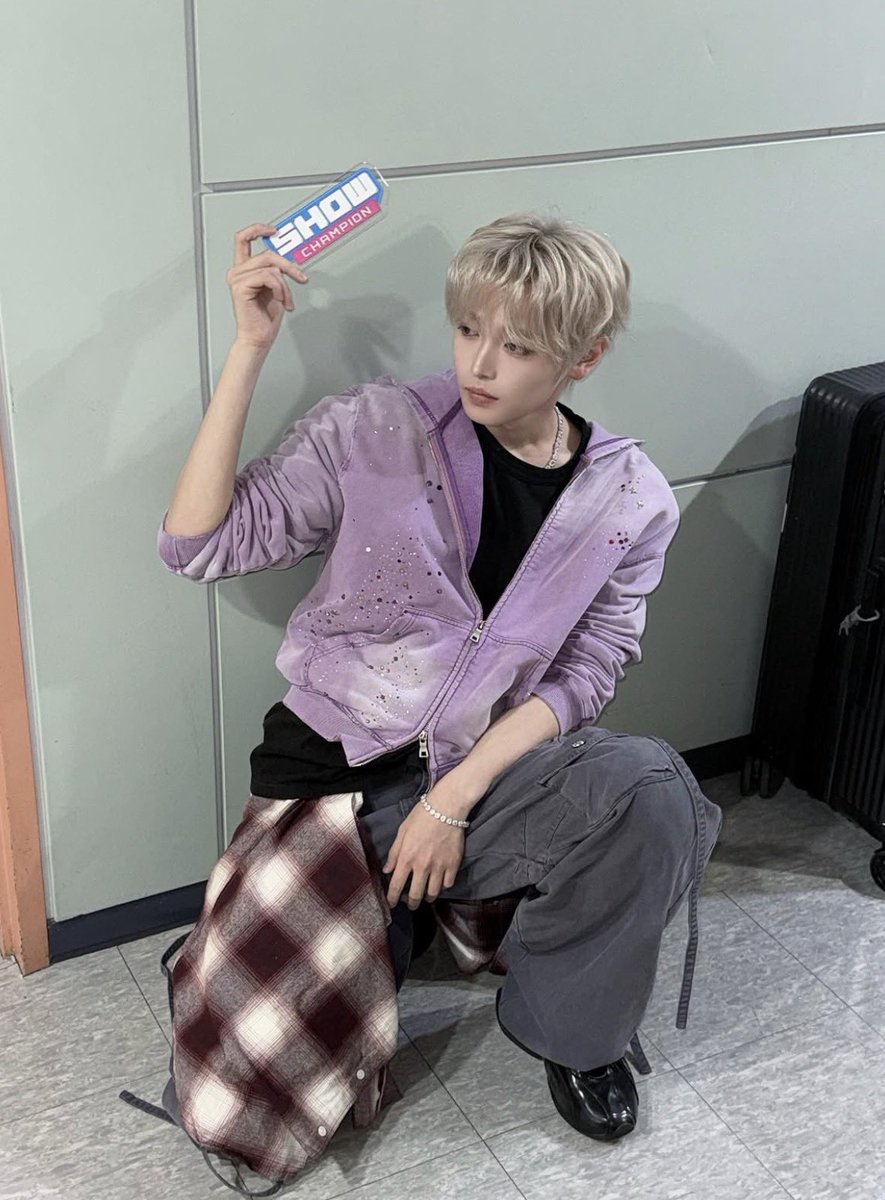 _bambiz's tweet photo. 팬 : 팬더원 오프에어에서 한음이 불러주셔서
감사합니다 한음이에 대해 
더: 더 알게 되는 시간이 되어서 좋았고
질문에 대답하는 한음이가 너무 기여웠어요♡♡  팬더
원: 원♡ 장하늠♡ 최고!!!!(당첨 저 주세요..)

#오프에어_ON #FANTHEONE 
#장한음 #팬더원 https://t.co/ETRtjnb79y
