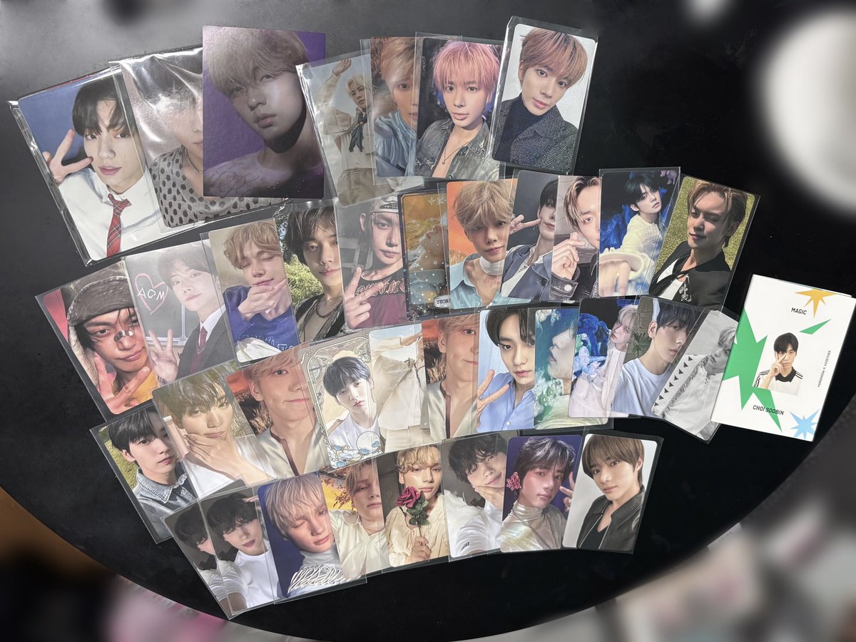 sunoo0398's tweet photo. 🌹enhypen.txt  トレカ　　

　譲　画像のトレカ、うちわ、ペンラ
　求　買取

⟡リプdmどちらでも大丈夫です🐈‍⬛...
⟡グッズを卒業する為希望のものありましたらお声掛けください(  ᴗ ᴗ)"⟡.·
⟡その他ハイキュー、サンリオ、たまごっち、なにわ男子等のグッズもございます。
#交換 #買取 #kpop https://t.co/kFGXfPeErB