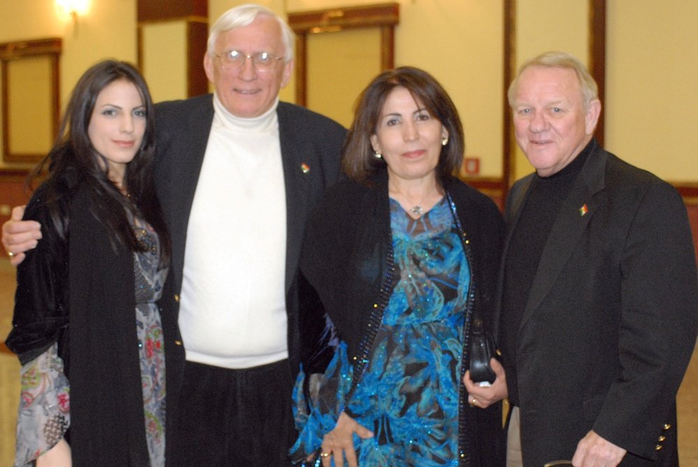 TaiyoDavisUno's tweet image. Vian Barzani (spit), Colonel Richard Naab, Prioz Barzani, Jay Garner (spit).

Real Estate business close to #CIA headquarters.

Sigh...
#Virginia #Kurdistan #MasrourBarzani