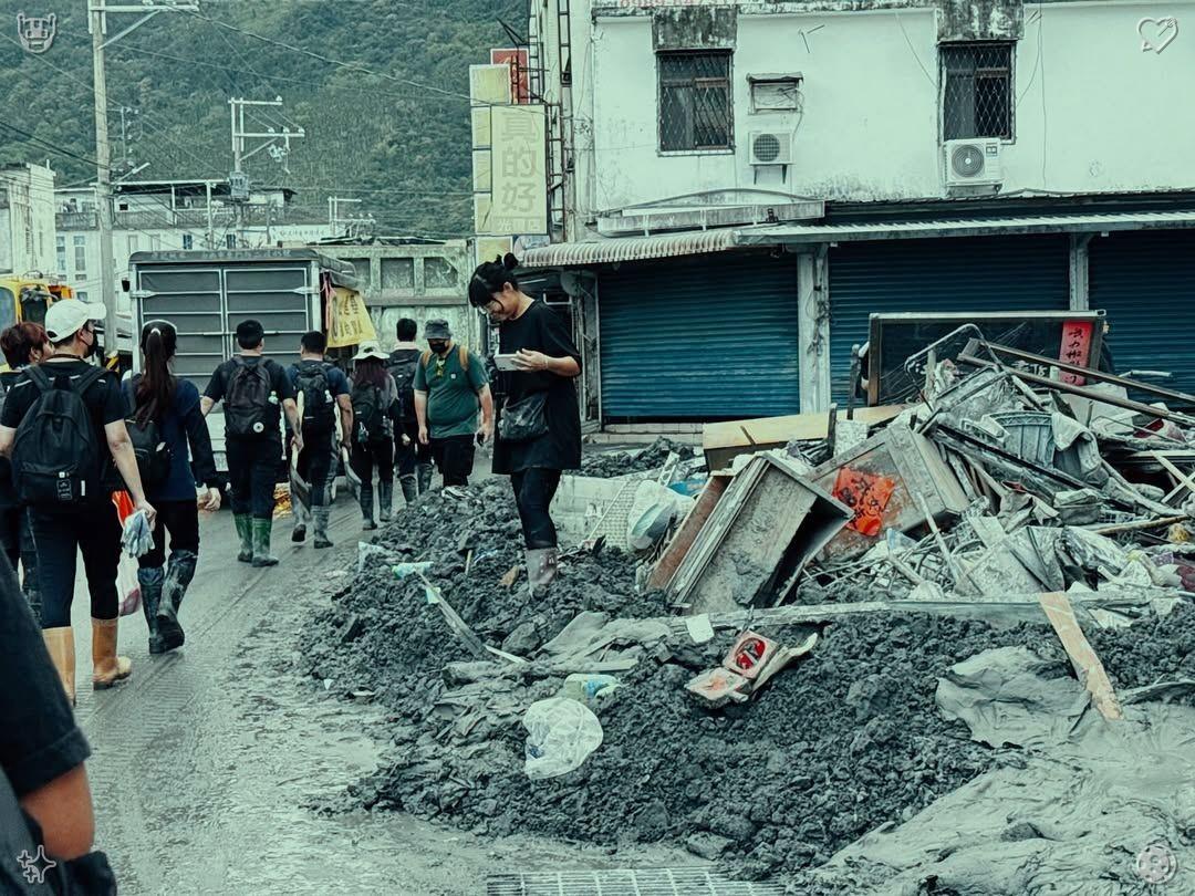 Additionally, she acquired the skill to prepare chana masala, a zesty chickpea curry that incorporates tomatoes, onions, and a mixture of aromatic spices. I complete my coffee, placing the mug gently onto the saucer with a quiet clink.
