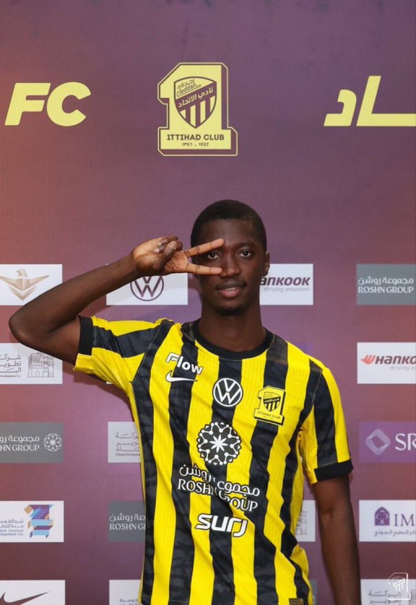 شــنكر —الحضور بتشيرت الاصفر tweet media