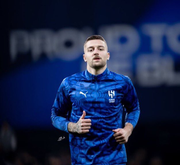 شــنكر —الحضور بتشيرت الاصفر tweet media