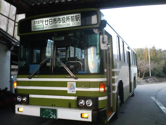 sznpAOdodzGuIET's tweet image. ヤマハのじゅにあ1のたんけんキッズの曲を聴いたのは、小学校ぐらいで20年以上振りに動画で聴いて、さくらぴあでヤマハのコンサートで歌ったりピアノを弾いた時懐かしく、広電バスの宮内串戸駅さくらぴあ経由廿日市市役所前駅の3555と3556の双子で思い出す。
＃広電バス
＃ヤマハ
＃廿日市市役所