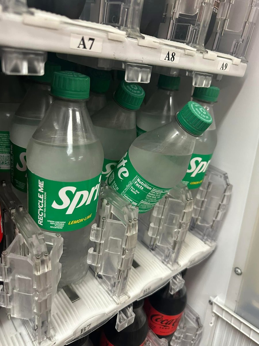 jfreemon63's tweet image. 𝑽𝒆𝒏𝒅𝒊𝒏𝒈 𝑫𝒂𝒚 🥨 🍫🧃🍿🥤

Vendingpreneur. ✅

#Hydrate #Gym #April #secondquarter