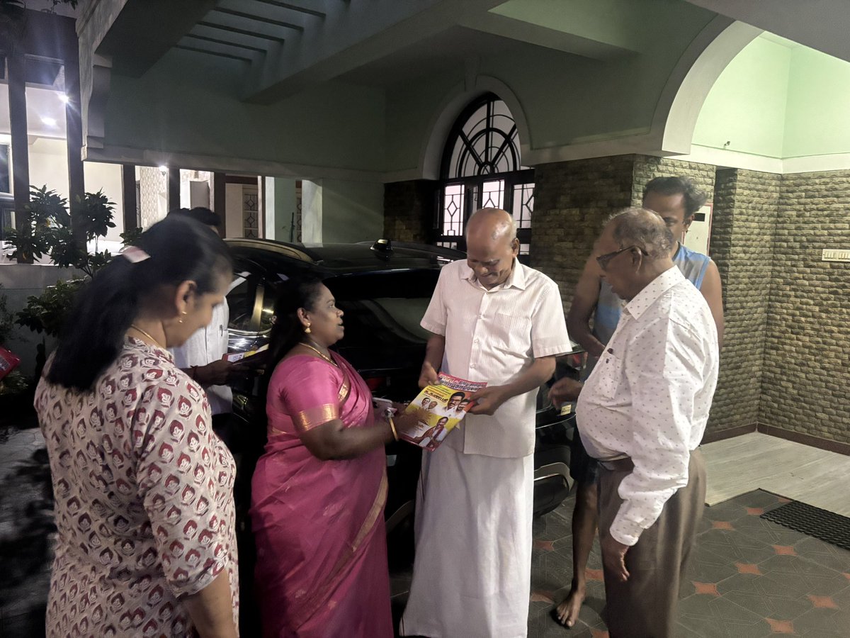 SBharathiDMK's tweet photo. நேற்று மாலை வெற்றி வேட்பாளர் அண்ணன் திரு காரம்பாக்கம் க.கணபதி அவர்களுக்கு 152வது வார்டில் உள்ள வீரப்பா நகர் மற்றும் வீரப்பா நகர் அனெக்ஸில் மாமன்ற உறுப்பினர் எனது தலைமையில் கழக நிர்வாகிகள் மற்றும் குடியிருப்போர் நல சங்க நிர்வாகிகளுடன் வீடு வீடாக வாக்கு சேகரித்தோம்…! https://t.co/JifIu1rMBC