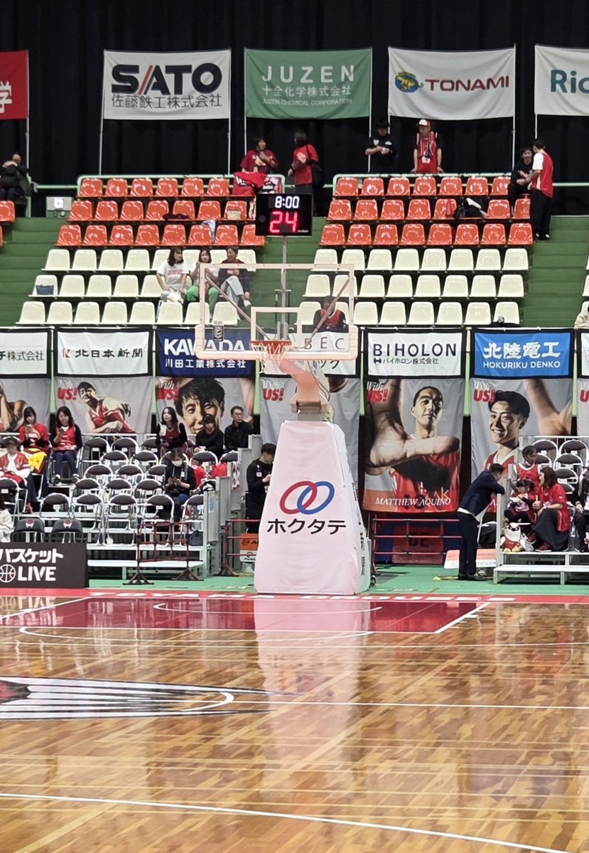 WEF_GrouseBoo's tweet image. 今日はここから
頑張って応援するぞー‼️
#富山グラウジース
#With US! ともに、熱く。