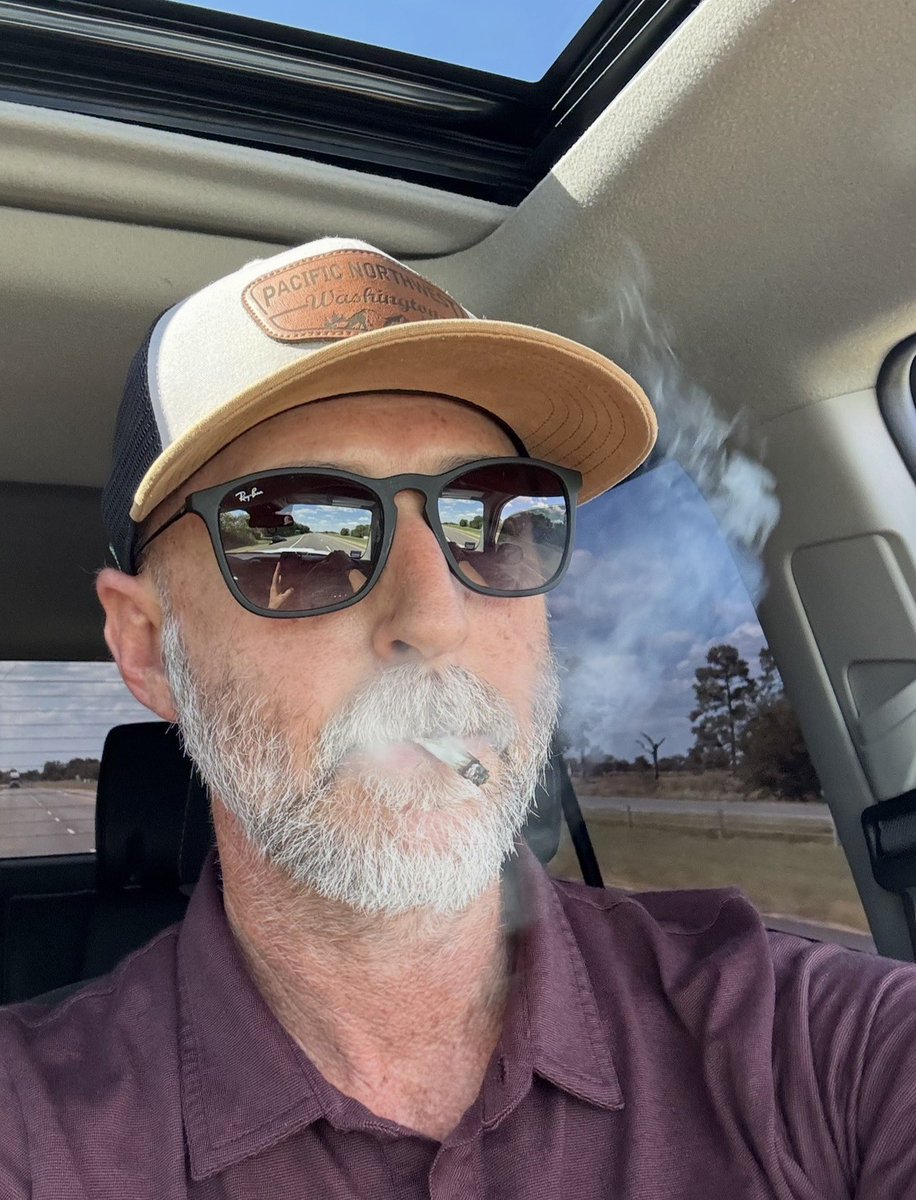 Unc Travis tweet media