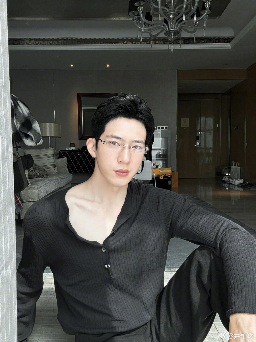 JING BORAN 井柏然 tweet media