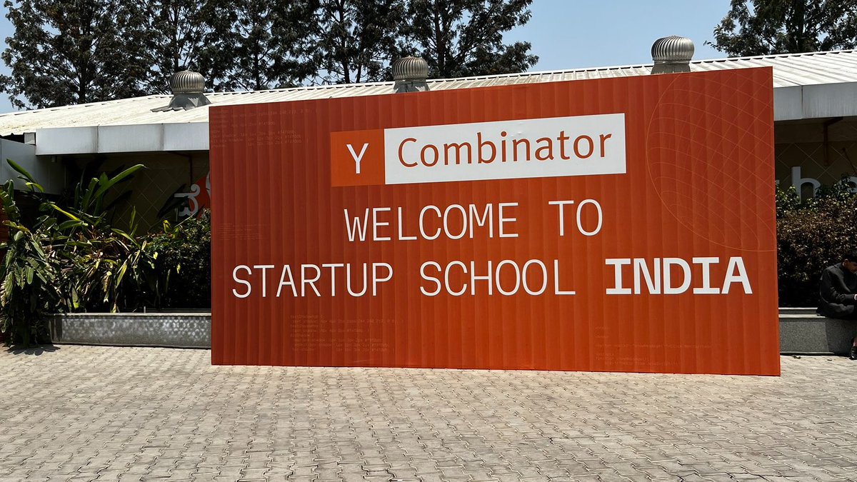 0xKrishna_'s tweet photo. I watched How to Start a Startup on YouTube when I was 15. Every episode, probably twice.

Yesterday I was in a room with @agupta, @snowmaker, @xuster, and founders from Razorpay, Zepto, Groww, Meesho, Emergent, and Giga.

Grateful to YC, for showing up in India. https://t.co/AsLdSeb5Qt