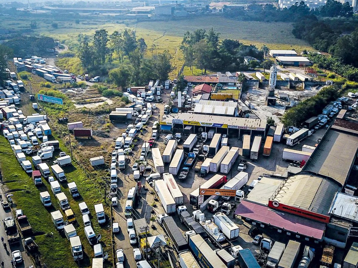 NewsLiberdade's tweet photo. 🚨GRAVE - Multas a caminhoneiros ordenadas por Moraes superam as de empresas condenadas na Lava Jato https://t.co/8tO39w7p0b