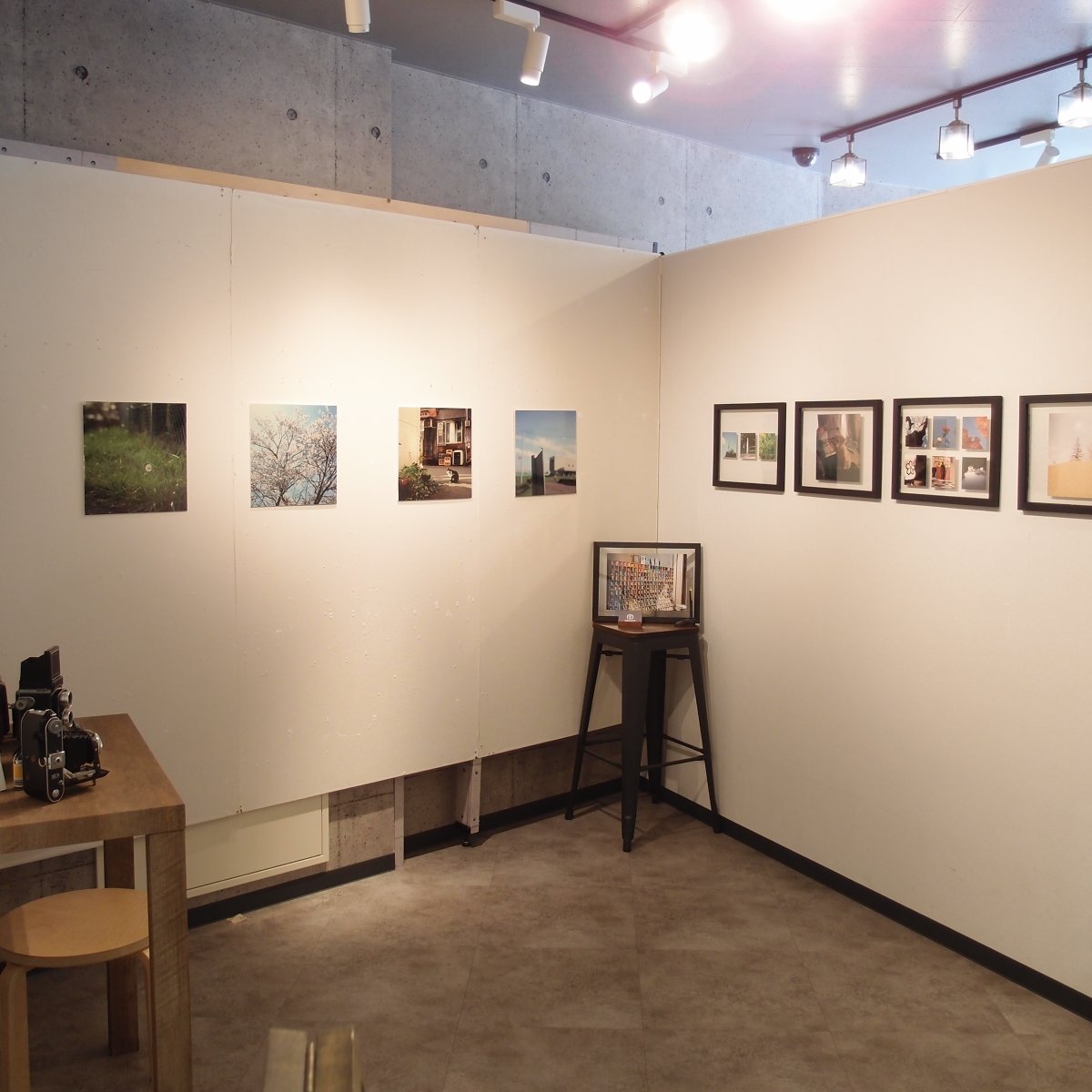 現在、コセキカメラでは中判ブローニーカラーネガフィルムの店内処理を受付しております。
そこで、「そもそもブローニーって何？」という疑問にお答えできる展示を始めました！是非覗いてみてくださいね🙂

#コセキカメラ #仙台 #フィルム現像