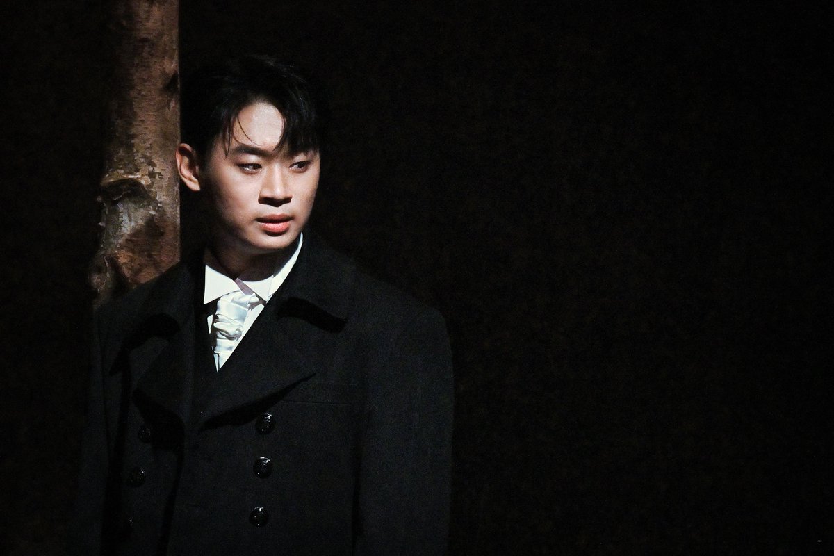 260418 뮤지컬 헤르츠클란 커튼콜
싱클레어 #정지우 배우님