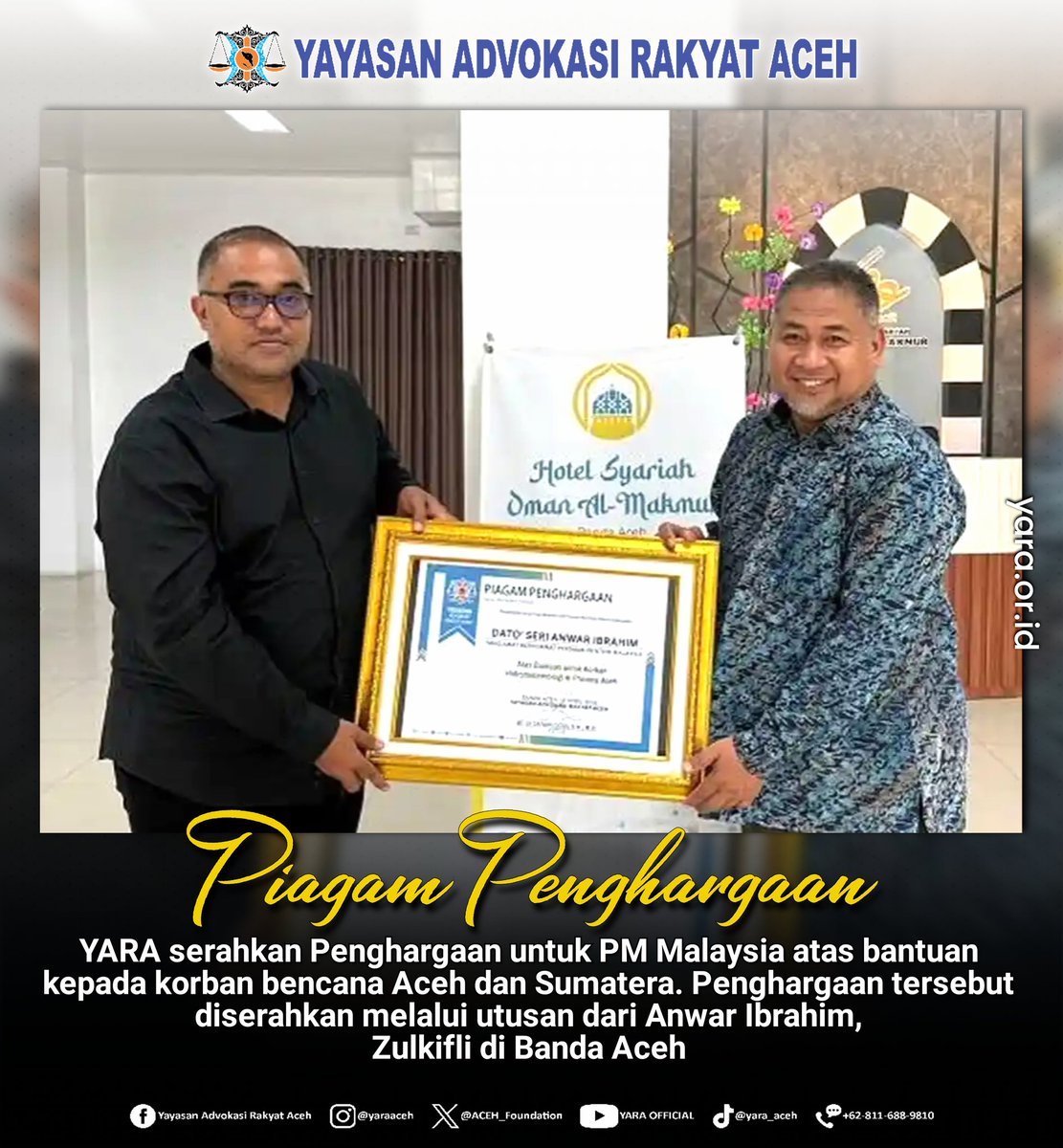 Yayasan Advokasi Rakyat Aceh (YARA) menyerahkan penghargaan kepada Anwar Ibrahim (PM Malaysia) atas bantuan bagi korban bencana hidrometeorologi di Banda Aceh.

#YARA #Aceh #Malaysia #bantuan #hidrometeorologi #banjir #longsor