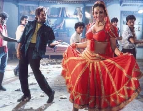 BollyMemories's tweet image. #35YearsOfBenaamBadsha 19Apr1991
#AnilKapoor #JuhiChawla #ShilpaShirodkar #AmrishPuri #SatishShah #RohiniHattangadi #ShilpaShirodkar

#AnandBakshi 
#LaxmikantPyarelal

#KRaviShankar