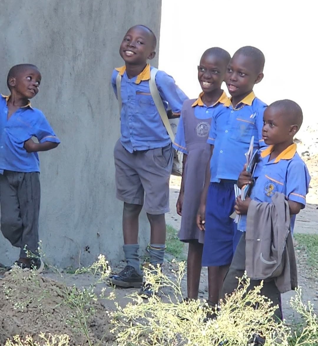 kasesehumanist's tweet image. Every child deserve to get #education , at Kasese Humanist School , we give both #boys and #girlseducation respect
Sponsor a child at any of our schools,  Rukoki,  Muhokya  and Kahendero 

globalgiving.org/projects/spons…

With Science, we can progress