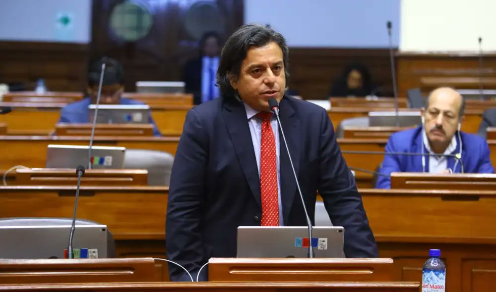 Como nadie votó por él, el perdedor del camote Edward Málaga ha presentado un proyecto para cambiar la ley electoral. Quiere ampliar las causales de nulidad total de las elecciones. Esto luego de que el JEE Lima Centro 1 rechazara su solicitud para anular las elecciones 2026.
