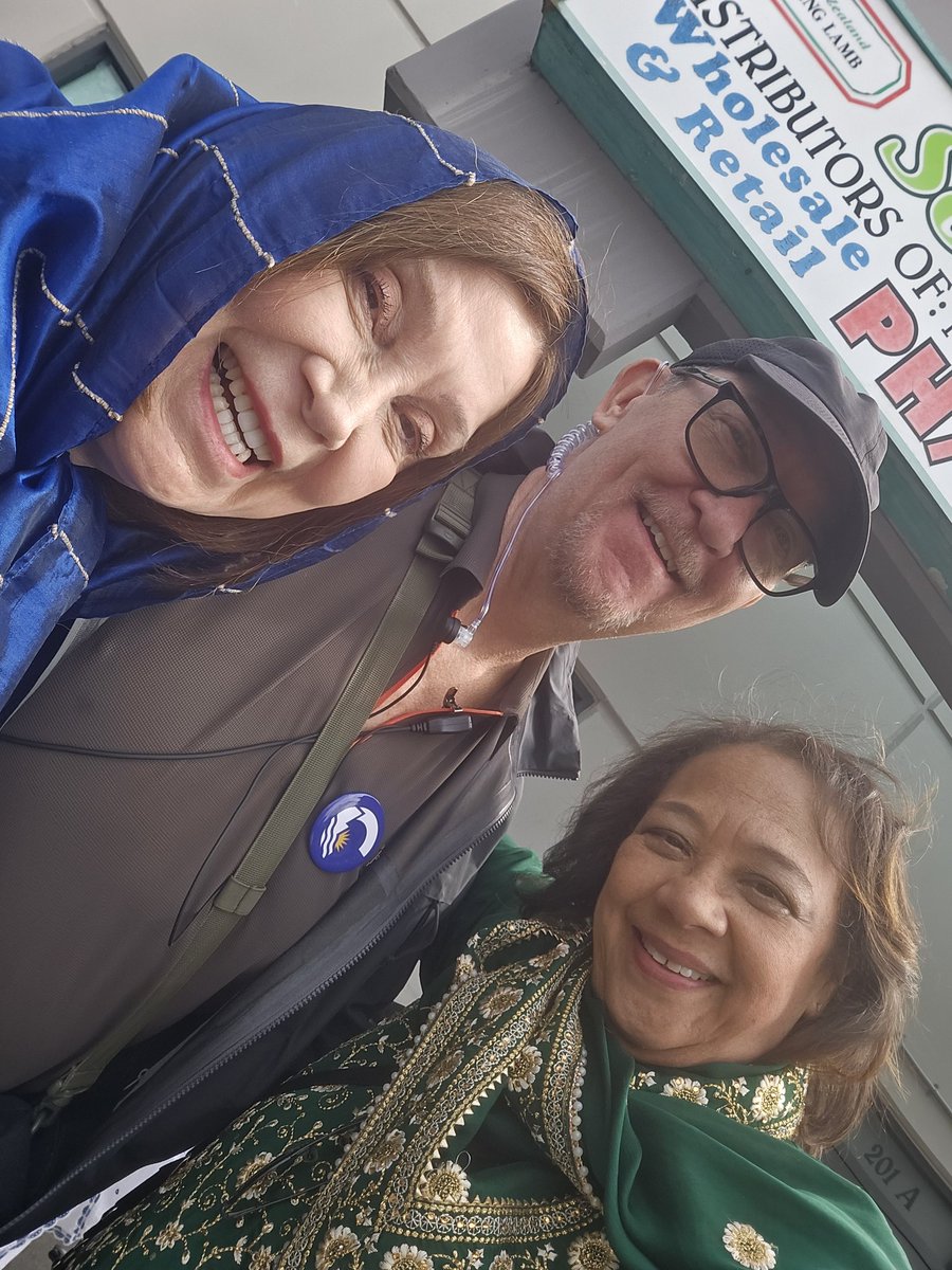 MicheMollineaux's tweet image. Happy Vaisakhi!
Fantastic day in Surrey celebrating one of the largest Sikh events anywhere—amazing food, vibrant fashion, and incredible community spirit.
Great company with fellow Conservative Party of BC MLAs. Multiculturalism at its best.
#Vaisakhi #Surrey #Multiculturalism