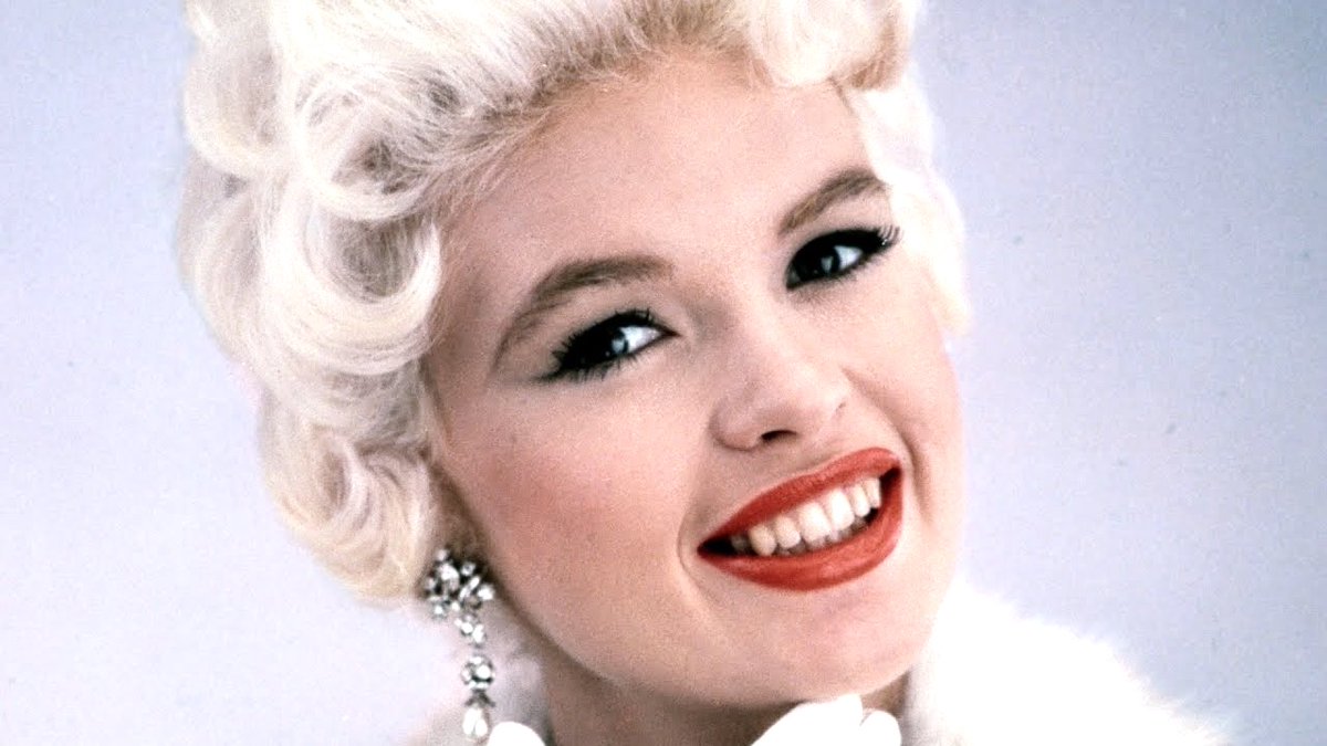 DrBuzz_Forensic's tweet image. Actress #JayneMansfield was #BornOnThisDay April 19, 1933. A film star during the late 1950s &amp;amp; early 1960s, best remembered for the films, The Girl Can't Help It (1956) &amp;amp; Will Success Spoil Rock Hunter? (1957) Passed in 1967 (age 34) from an auto accident. #RIP #GoneTooSoon #BOTD