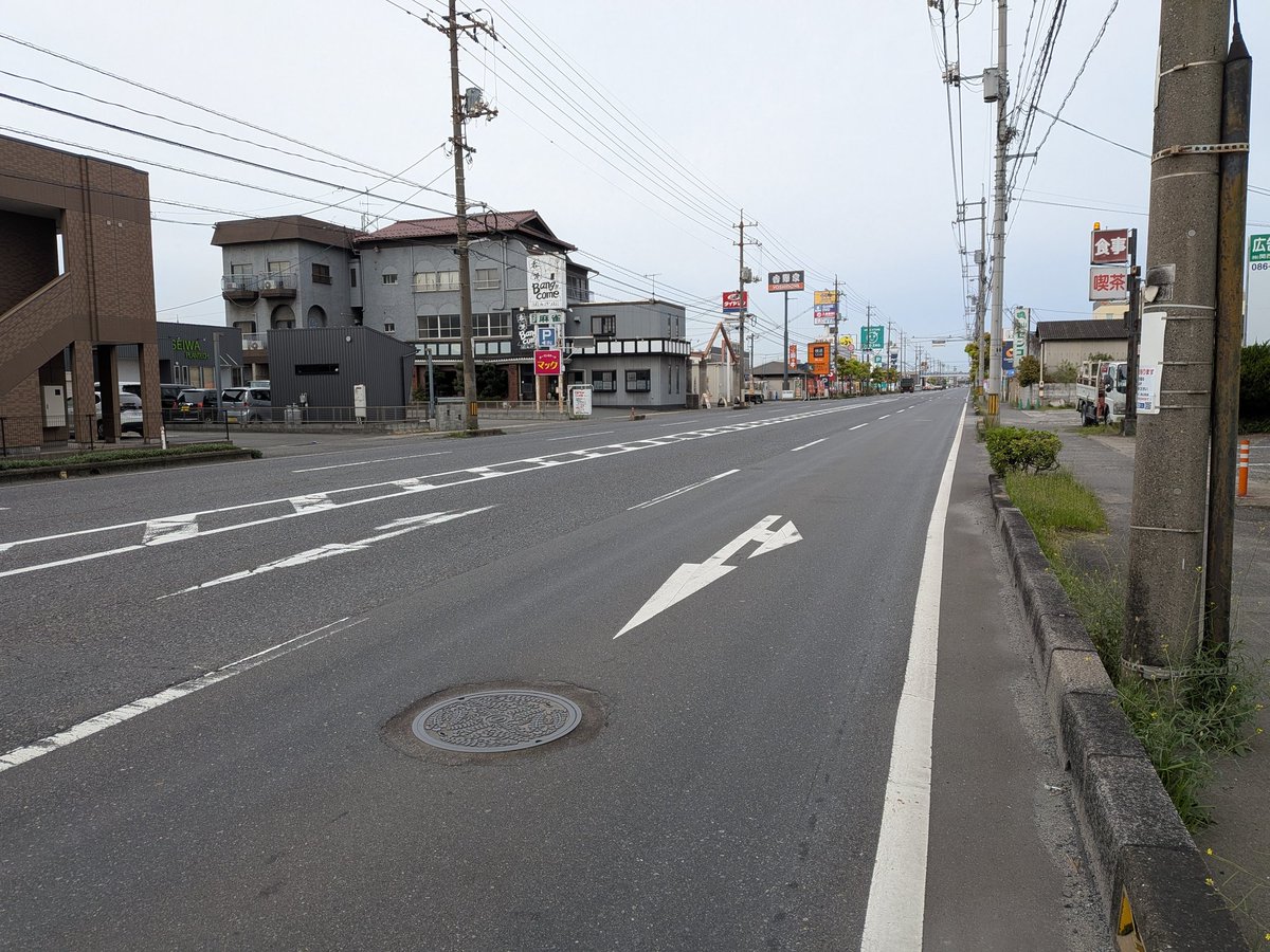 おはようございます。
外はすっかり明るかなりましたが、日曜日なので通勤などの車は少なく静かな朝です。トラックの動向をPC画面で確認してますが、今日はまだまだ帰れそうにありません。