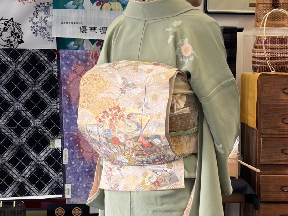 D7fWUolH57TUeu2's tweet image. 百日のお祝いにお着物の着付けをさせて頂きました
㊗️おめでとうございます

✴️【振袖展】【新作ゆかた展】
4月25日（土）〜5月6日（水）
場所：当店
時間：OPEN10：00〜close18：00
🅿️当店西側
#振袖レンタル ママ振袖 お買上げ振袖
#着付け教室 
#hair makeup nails 💅 
#福山市 
#尾道市