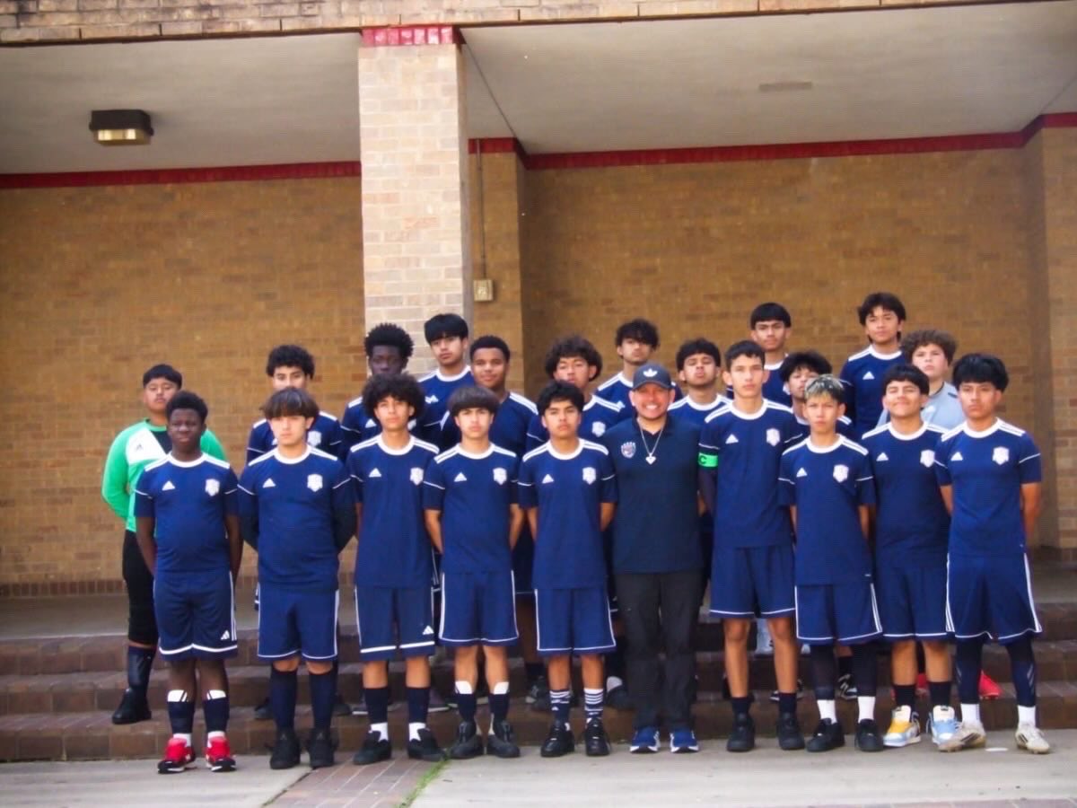 CoachBravo_'s tweet photo. Catching up on the socials. Two weeks back…
Olle FC showed up and handled business.
8th Grade: 3-0
7th Grade: 3-1
That’s Desire. That’s Dedication. That’s ESFUERZO. 💙⚽️
Stay tuned… more coming. #OlleFC #MiddleSchoolSoccer #Esfuerzo #SoccerLife #TeamWork https://t.co/V45GhVfXn3