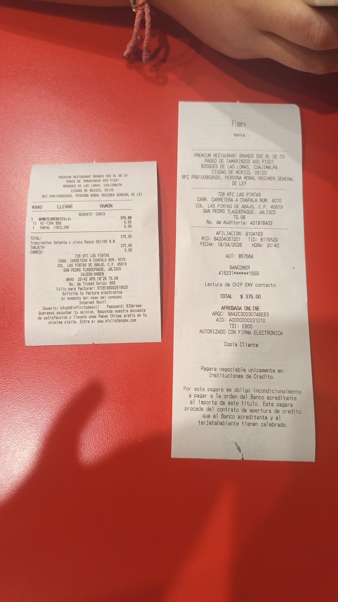 crachmorles's tweet photo. Que onda tío @KFC_MEXICO llegué a las 20:42 pm realice mi orden, son las 21:30 y todavía no me entregan. https://t.co/onxoXoyR1F