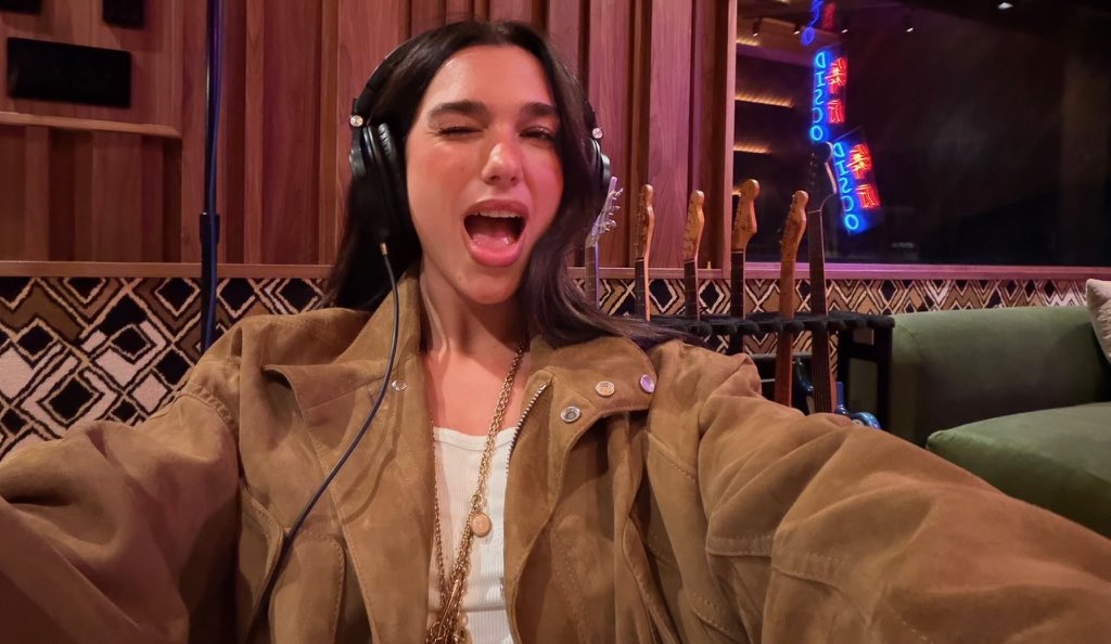 JonnyLeTran5's tweet image. Blessing your timeline with Dua Lipa 😍 #DuaLipa #singer #songwriter #GoddessDuaLipa #DulapPeep #DuasWorld #Service95 #FutureNostalgia #RadicalOptimism #BarbieMovie #ArgylleMovie #beautiful