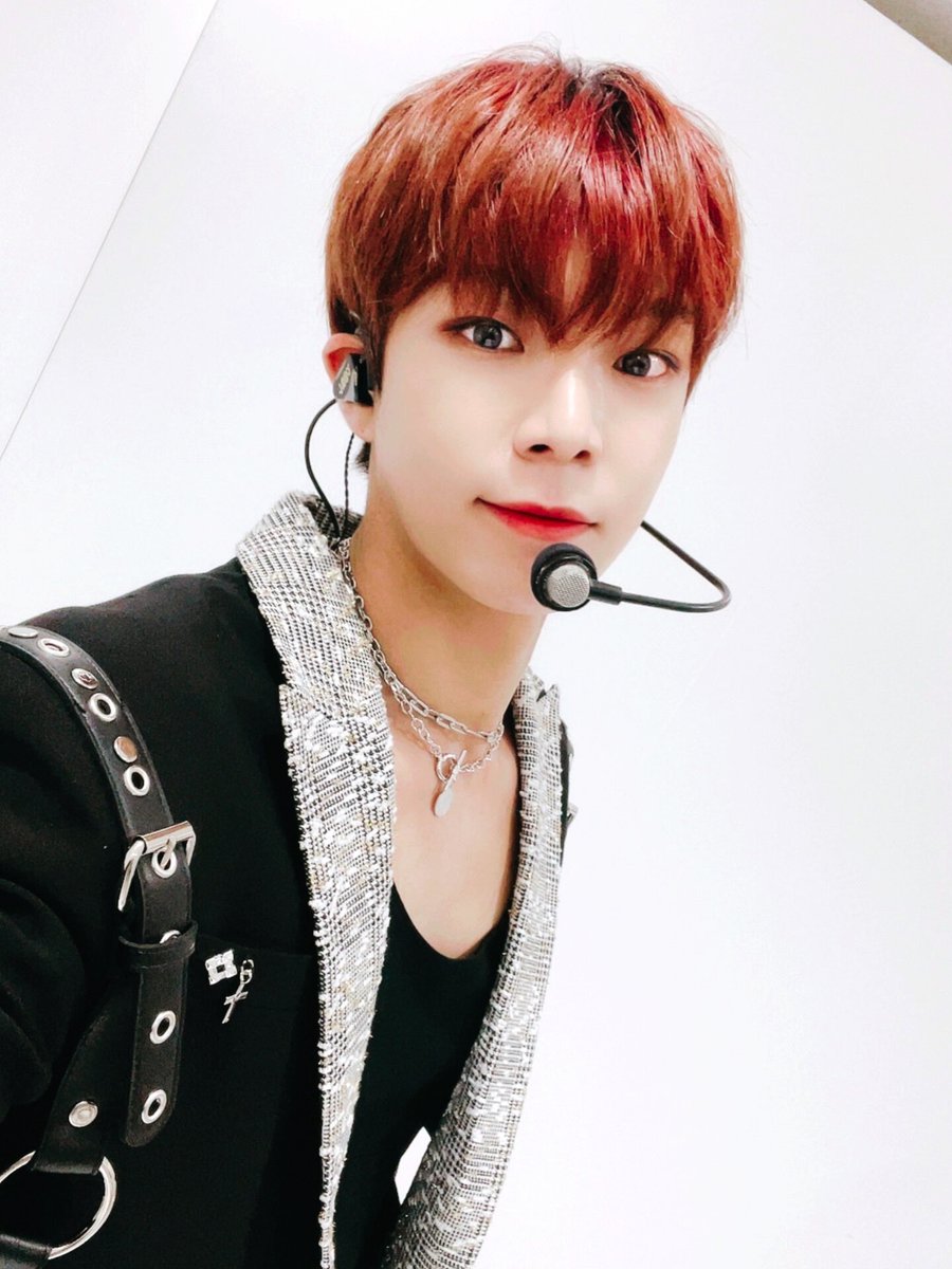 Todo el día en mi cabeza ha sonado #𝑶b𝒛id𝕚anཀ𓈒𝐉𝐏 y es que llevo esperando por este el temazo que es l #𝒃lo𝚂so͞m追跡ʼmթ𝟑 que llevo tres horas cantándolo.

⊰  mr pērfǝct𝑙y 𝑓𝕚nē  好 𝙻eloūch