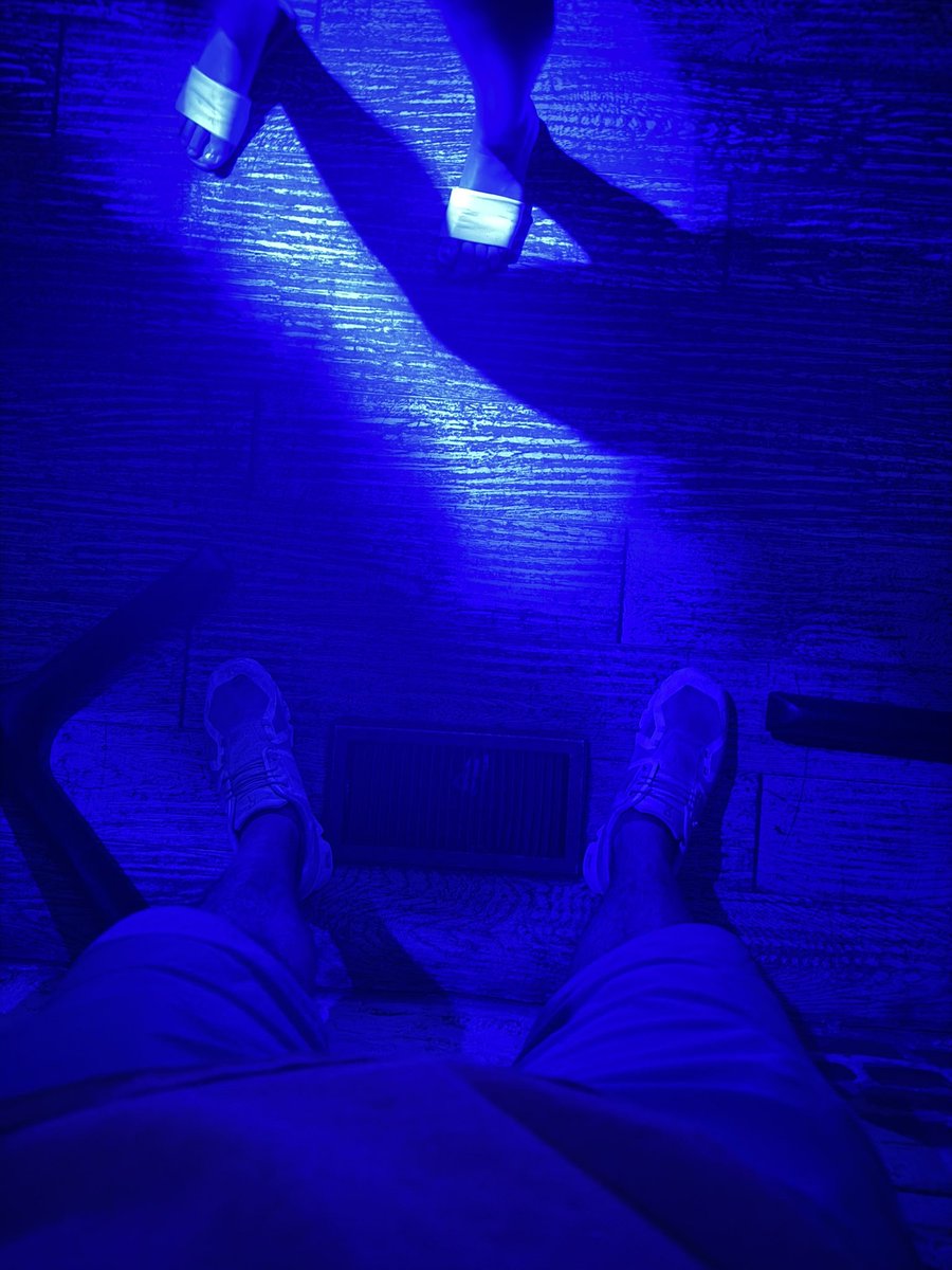 genghisron69's tweet image. Posted in the corner letting the fellas catch a draft. Cant play 40 minutes every night. #PitStop