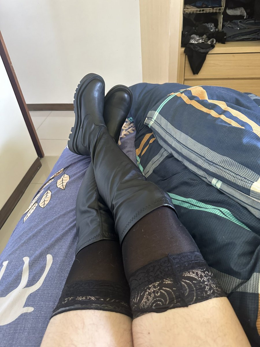 愛絲襪的男生 tweet media