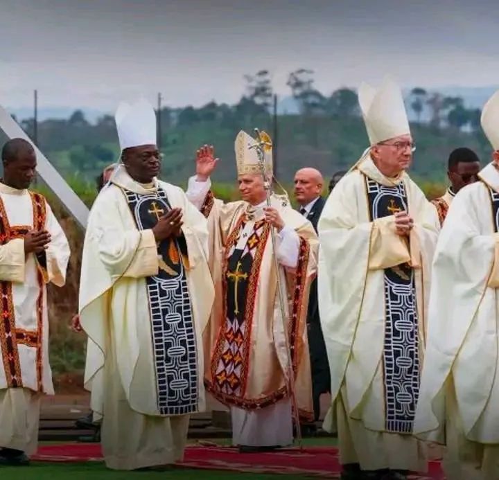 Deacon paul🇻🇦 tweet media