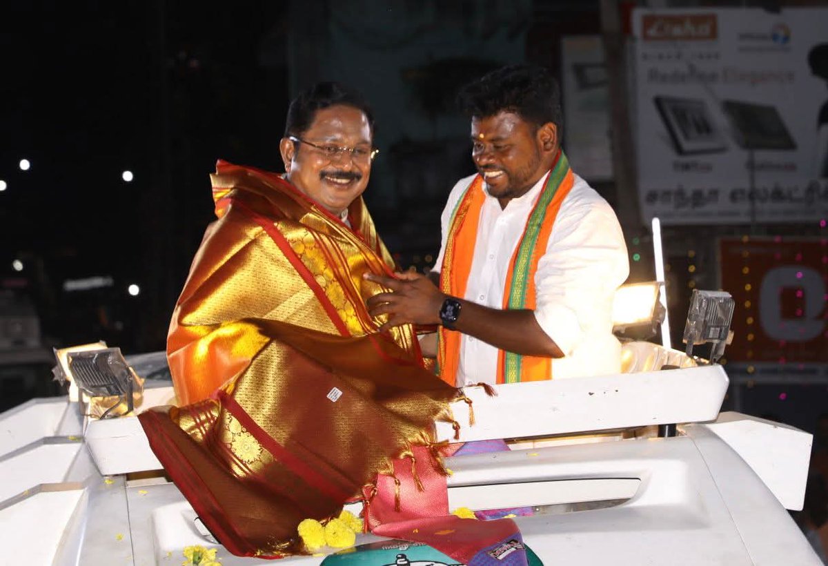 Gopal56064478's tweet image. தேசிய ஜனநாயக் கூட்டணியின் சார்பில் வாசுதேவநல்லூர் சட்டமன்றத் தொகுதியில்  போட்டியிடும் பாரதிய ஜனதா கட்சியின் வெற்றி வேட்பாளர் திரு.ஆனந்தன்  அய்யாசாமி அவர்களை ஆதரித்து தேர்தல் பிரச்சாரத்தில் ஈடுபட்டோம்.

நாள்:18-04-2026
இடம் : சிவகிரி

#AMMK #NDA #2026Elections